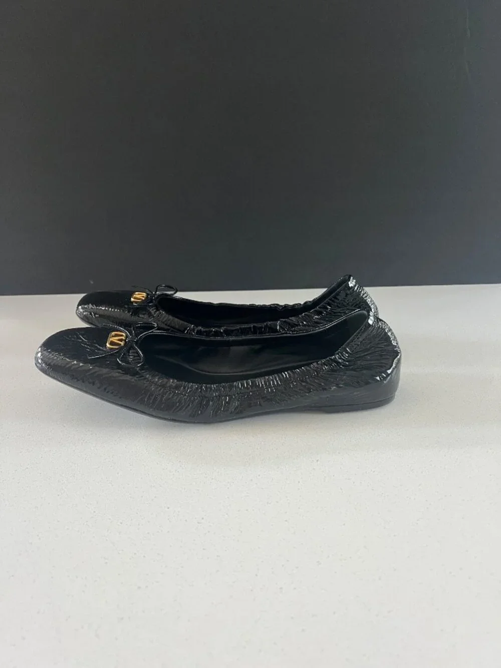VALENTINO GARAVANI Naplack Nappa Vlogo Bow Mary Jane Ballerina Flats SIZE 40